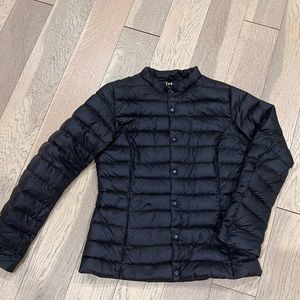 Aritzia TNA Borders packable goose down puffer jacket